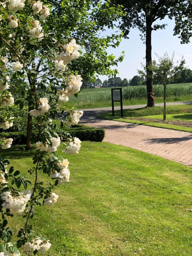Bed and Breakfast Het Leeuwterveld à Sint Jansklooster Extérieur photo