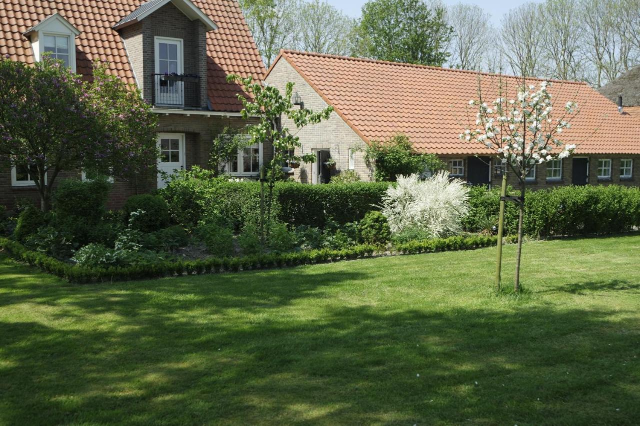 Bed and Breakfast Het Leeuwterveld à Sint Jansklooster Extérieur photo
