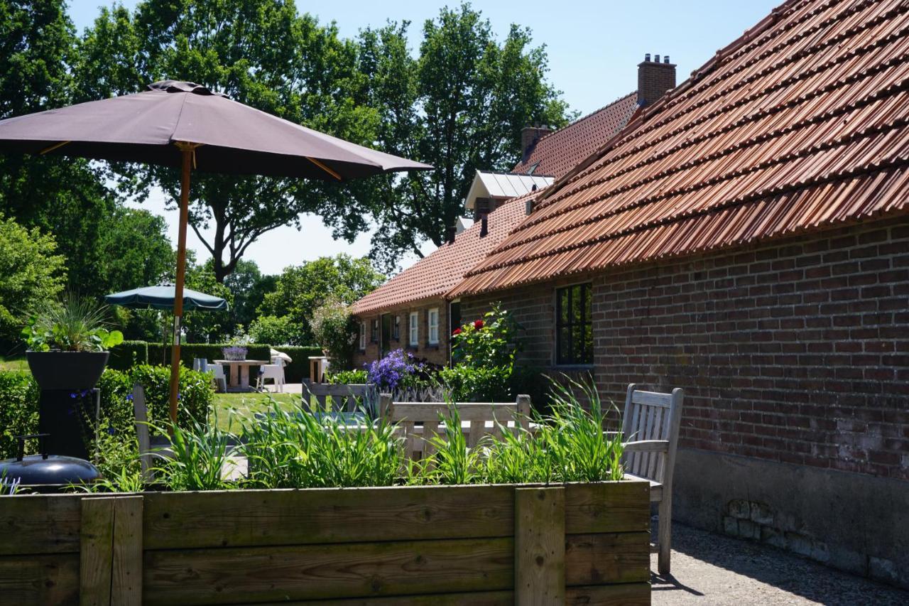 Bed and Breakfast Het Leeuwterveld à Sint Jansklooster Extérieur photo