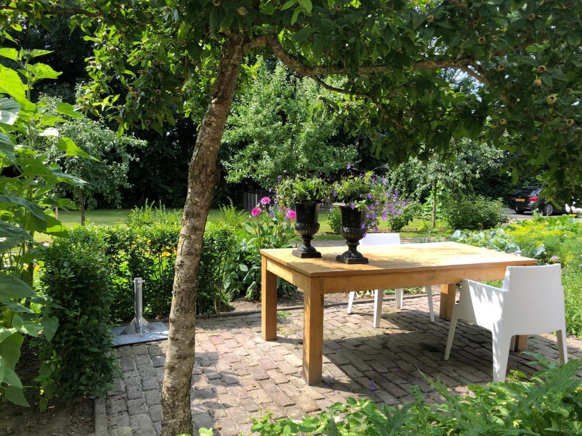 Bed and Breakfast Het Leeuwterveld à Sint Jansklooster Extérieur photo